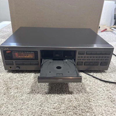 JVC XL-M509TN 6 Disc Plus 1 CD Player No Remote/TESTED Works Comes With Box - Image 1 of 4