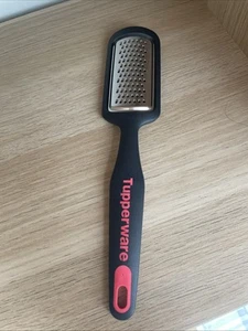 Tupperware Reibe Parmesanreiben Käsereibe Neu - Bild 1 von 1