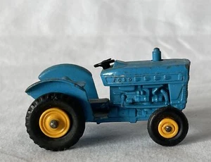 Vintage Playworn MATCHBOX LESNEY No. 39 FORD FARM TRACTOR Toy Car #41-847 - Picture 1 of 9