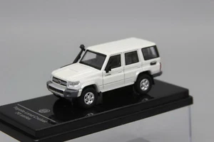 Para 1/64 Scale Toyota Land Cruiser 76 White DieCast Car Model Toy Gift - Picture 1 of 6