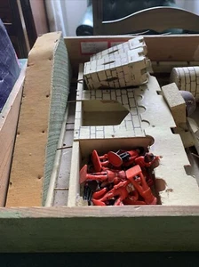 1960s Castle And Figures - Picture 1 of 10
