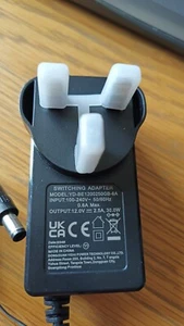 Schaltadapter 12V 2,5A 30W UK auf Buchse Klinkenstecker 1,5m Kabellänge schwarz - Bild 1 von 2