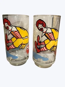 Vintage 1977 McDonalds Sammlerglas Set mit Retro Ronald Mcdonald Grafik - Bild 1 von 11