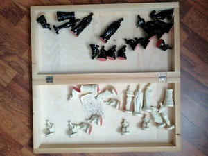 Schönes Vintage UdSSR Schachspiel mit Holzschachbrett 1989 Jahr GROSS 50 cm - Bild 1 von 11