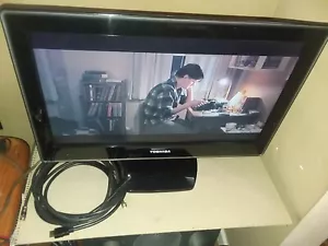 Toshiba LCD HDTV Built-in DVD Player Hdmi Monitor Model 22LV610U - Picture 1 of 3