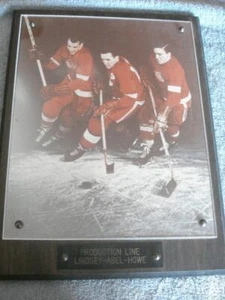 VINTAGE DETROIT RED WINGS PRODUCTION LINE PLAQUE (ABEL - LINDSEY - HOWE) - Picture 1 of 3