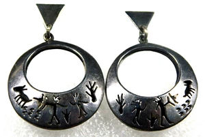MEXICO STERLING Cut Out Domed HANDMADE Vintage Post THEMES EARRINGS - Picture 1 of 3
