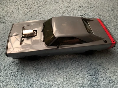 Kyosho 34492T1 1/10 Fazer Dodge Charger VE sobrealimentado con luces estante reina Foto 1 de 4
