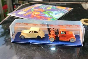TINTIN N° 23/24 : LA DEPANNEUSE + LA VOITURE ACCIDENTEE DU CRABE AUX PINCES D'OR - Picture 1 of 8
