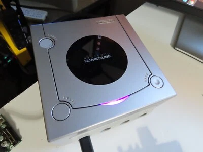 Nintendo Gamecube LED Controller Port Mod - Battery modification and LED MOD - Image 1 of 3