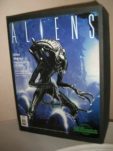 GEOMETRIC ALIEN WARRIOR VINYL KIT 1/8 FACTORY SEALED PARTS HIGH GRADE  RARE - Picture 1 of 4