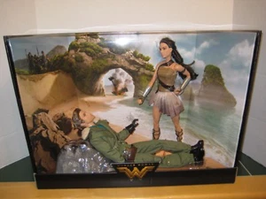 Juego de regalo de Barbie Wonder Woman Diana y Steve Trevor Paradise Island - Imagen 1 de 1