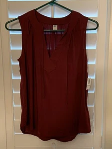 Old Navy Womens Maroon Tank Size XS-TP V-Neck Sleeveless Lightweight Free Ship - Picture 1 of 5