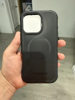 Otterbox Defender Series Pro MagSafe Case for iPhone 16 Pro Max - Image 1 of 2