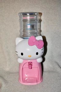 Sanrio Hello Kitty Desktop Wasserspender Rosa mit Flasche und Verschluss 2012 - Bild 1 von 14