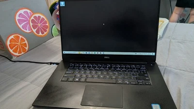 Dell XPS 15 9560 Laptop 15.6" FHD, I7-7700HQ, 8GB RAM, 256GB SSD. NO BATTERY. - Image 1 of 4