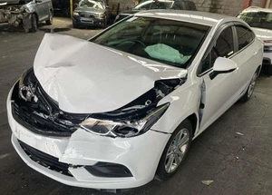 HOLDEN ASTRA LEFT FRONT DOOR WINDOW BK-BL, 09/16-12/20 - Picture 1 of 1