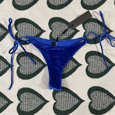 Pantalones de bikini de natación de terciopelo triángulo para mujer pequeños azules descarados vacaciones en la playa Foto 1 de 4