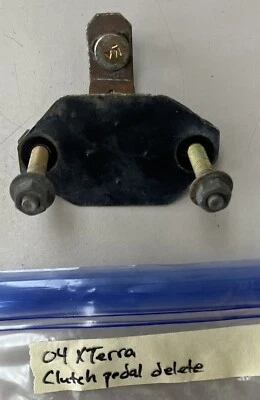 Nissan Xterra 2004 embrague pedal eliminación Foto 1 de 2