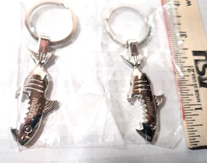 Tiburón Abridor de Botellas Llavero Moofin Lote de 2 Metal Nuevo - Imagen 1 de 5