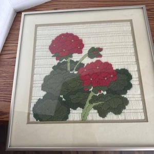 1980’s Professionally Framed Crewel Embroidery Artwork Geraniums 13.25x13.75” - Picture 1 of 9
