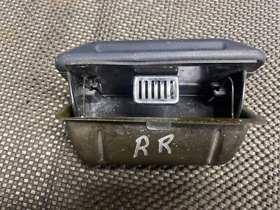 04 Conjunto de bandeja de cenizas trasera derecha Acura RL 3,5 pasajeros  Foto 1 de 4