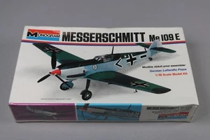ZF386 Monogram 1/48 maquette avion militaire 6800 MESSERSCHMITT ME109E - Imagen 1 de 5
