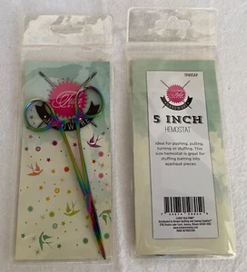 Tula Pink Hardware 5-Inch Hemostat with Arrow Point ~ Rainbow Stainless Steel - Picture 1 of 1