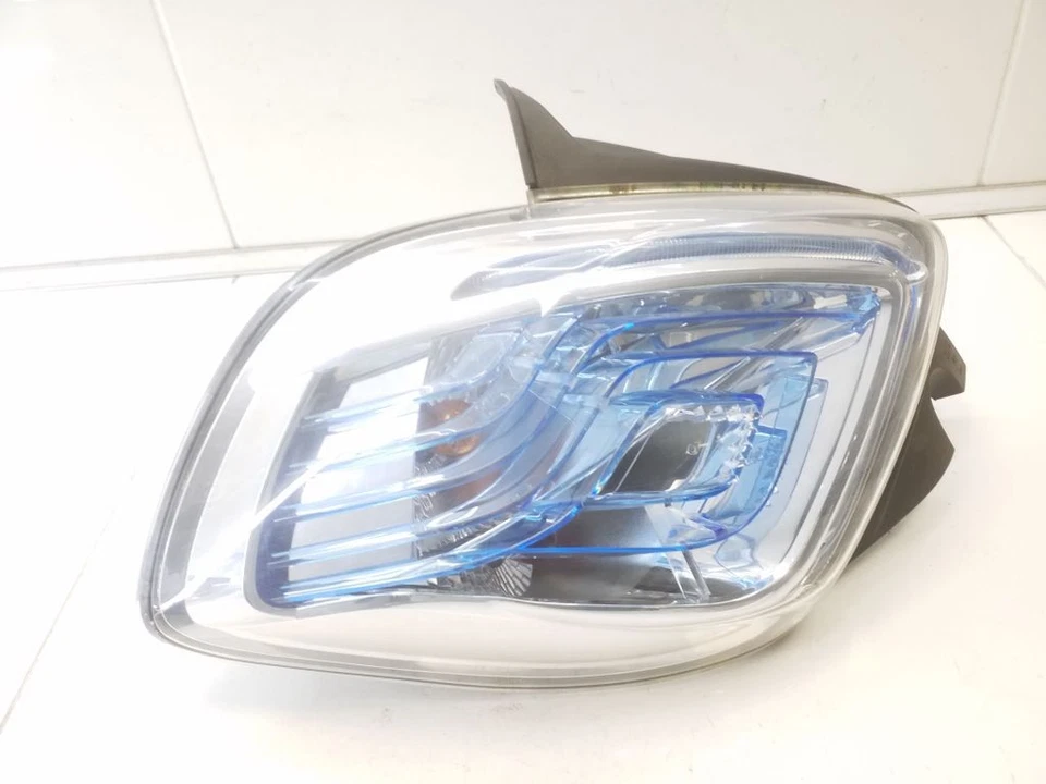 Piloto trasero izquierdo renault zoe 2020 26280106 bos120819 Foto 1 de 4