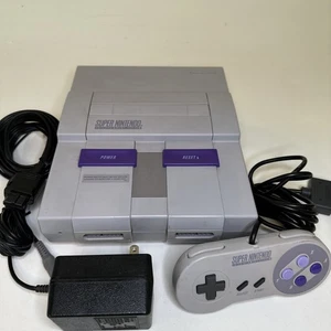 Super Nintendo SNES Konsole Konvolut getestet funktioniert - Bild 1 von 9