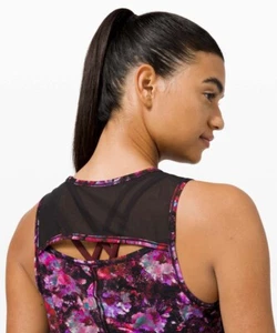 NEU LULULEMON SCULPTURE TANK * GESCHNITTEN FLUOR BLUMEN MULTI/SCHWARZ GRÖSSE 4 - Bild 1 von 4