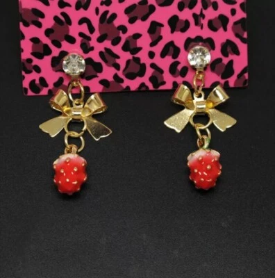 Pendientes colgantes Betsey Johnson con arco relleno de oro cristal rosa rojo fresa nuevos con etiquetas Foto 1 de 4