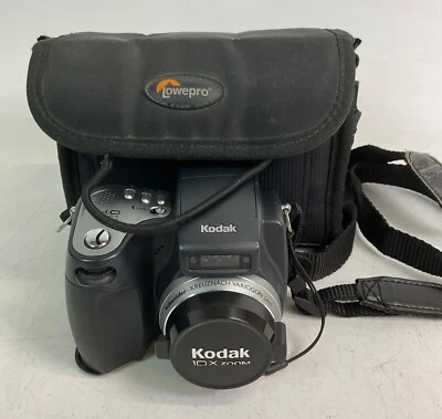 Kodak Easyshare DX6490n 4.0MP Digital Camera in Black. - Image 1 of 4
