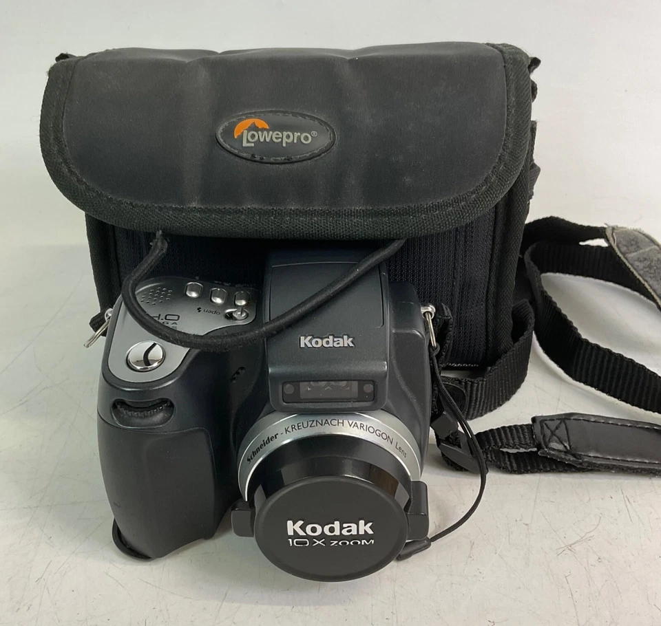 Kodak Easyshare DX6490n 4.0MP Digital Camera in Black. - Image 1 of 4