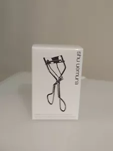 Authentic Shu Uemura Eyelash Curler w/Extra Rubber Refill From Japan - US SELLER - Picture 1 of 2