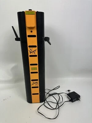 American DJ TRI BEAM RGY Laser Light Effect - Image 1 of 4