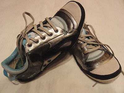 NEW Cushe Athletic Leather Sneakers Shoes Women Girls 5       - Image 1 of 4