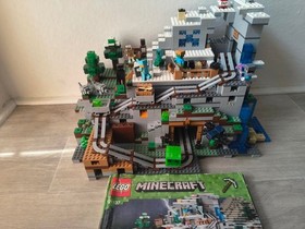 LEGO Minecraft: The Mountain Cave (21137) 100% Complete  W/  Manual no box