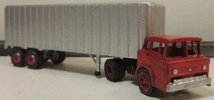 PENN LINE METAL FORD "C" TRACTOR W/METAL TRAILER BUILT UP - Picture 1 of 3