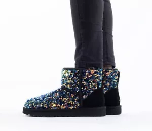 Neu im Karton UGG Kids Classic II stellare Pailletten schwarze Stiefel Mädchen, Größe 4 - Bild 1 von 10