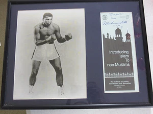 Muhammad Ali signiertes Foto gerahmt 1.11.1988 guter Zustand - Bild 1 von 3