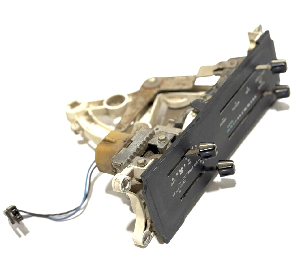 1987-1988 Ford F150 F250 F350 CLIMATE CONTROL HEAT NON A/C - OEM - Image 1 of 4