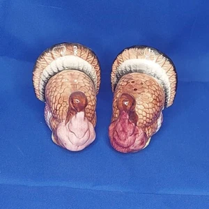 Turkey Salt & Pepper Shakers Ceramic Mr. and Mrs. Turkey 3 inches Tall - Picture 1 of 9
