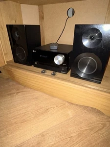 chaîne hifi LG Bluetooth  - Picture 1 of 3