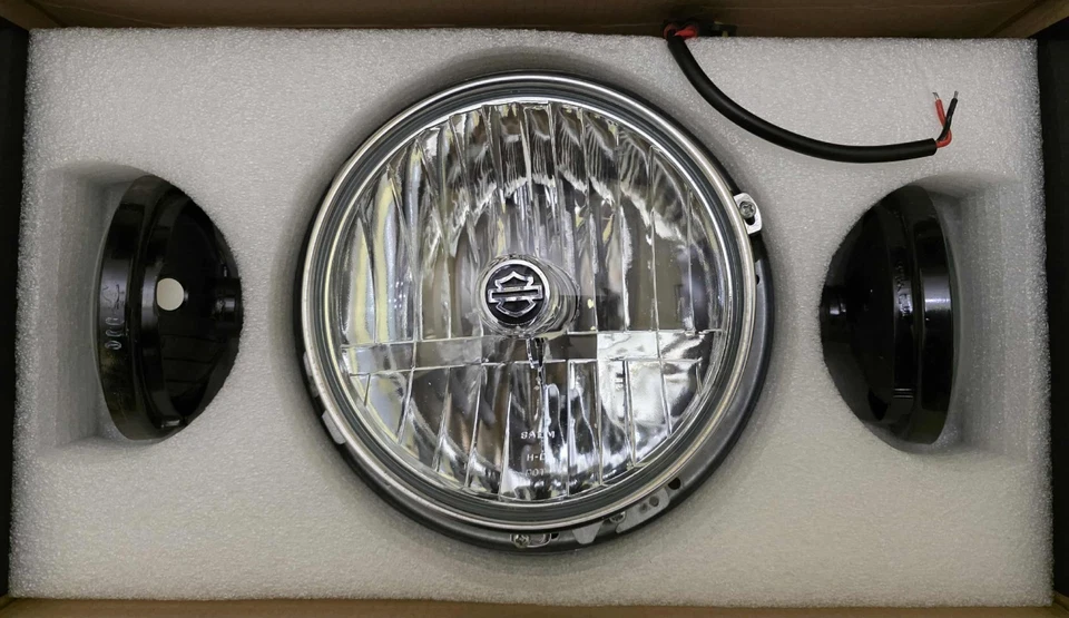 BNIB/05- 13 Harley Davidson Electra Glide OEM Headlight Kit/LOW SHIPPING! - Image 1 of 4