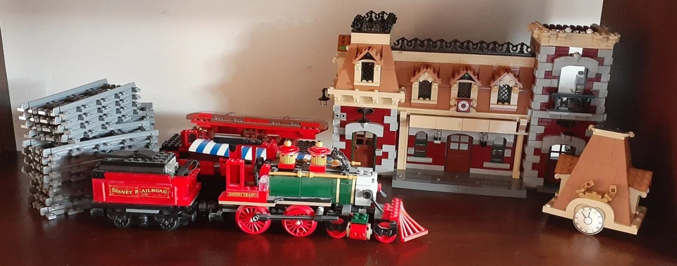 LEGO 71044 -  Disney Train and Station - Incomplete - Used - Image 1 of 4