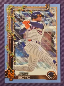 Topps Holiday 2025 - Juan Soto #H150 azul y blanco - Imagen 1 de 2