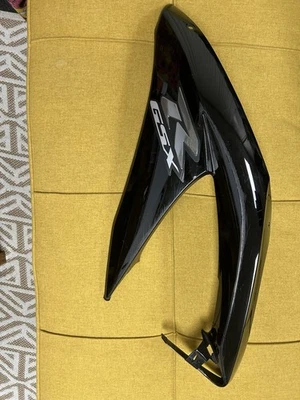 Carenado de capó superior derecho Suzuki GSXR600 GSXR750 OEM Foto 1 de 4