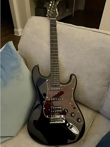 Donner DST-200 Electric Guitar Tremolo Bridge Coil Split Function HSS Pickups - Picture 1 of 23