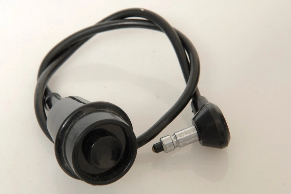 ✅ HASSELBLAD FK30 SHORT ELECTROMAGNETIC CABLE RELEASE REMOTE CORD 500 EL Etc. - Image 1 of 1